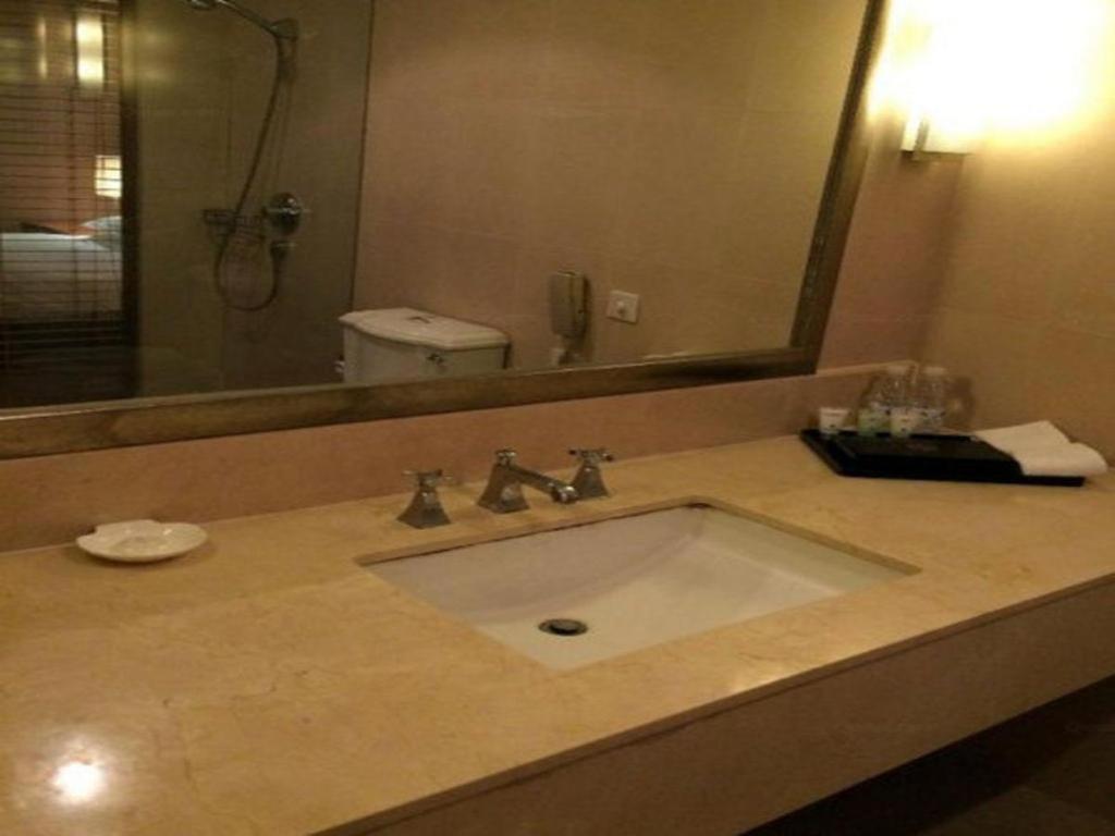 Tian Cheng Hotel Jin Jiang 샹하이 외부 사진